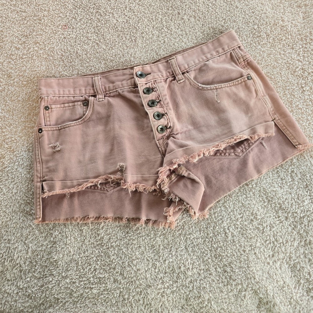 Free People Dusty Pink Distressed Exposed Button Fly Denim Shorts Rough Hem 28